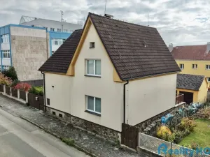Prodej rodinného domu, Týn nad Vltavou, Komzákova, 100 m2