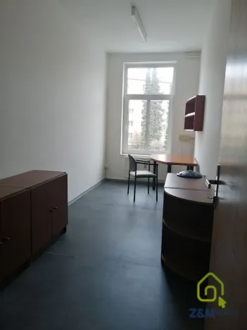 Pronájem kanceláře, Sokolov, nábřeží Petra Bezruče, 30 m2