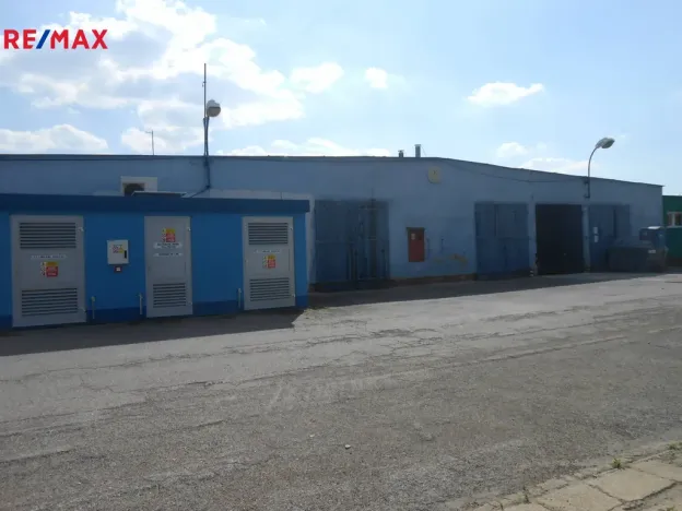 Pronájem výrobních prostor, Měnín, 1030 m2