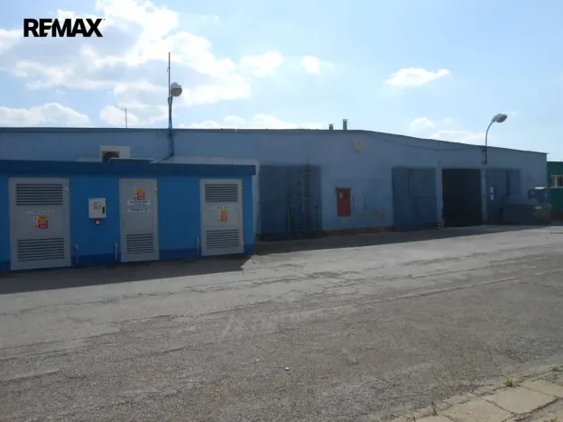 Pronájem výrobních prostor, Měnín, 1030 m2