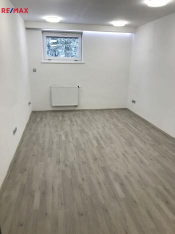 Prodej kanceláře, Pelhřimov, Pražská, 57 m2