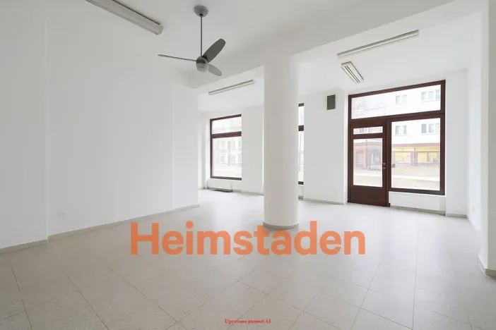 Pronájem obchodního prostoru, Karviná - Nové Město, nám. Budovatelů, 126 m2