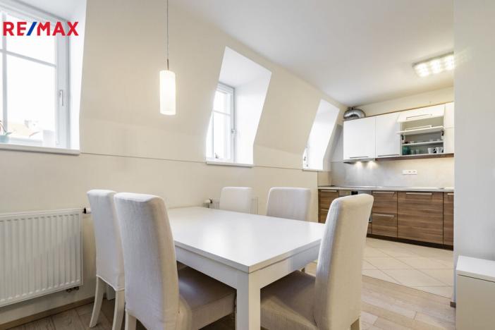 Prodej činžovního domu, Karlovy Vary, Bulharská, 635 m2