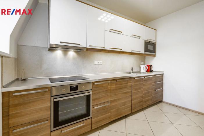 Prodej činžovního domu, Karlovy Vary, Bulharská, 635 m2