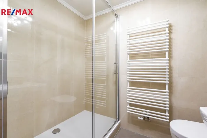 Prodej činžovního domu, Karlovy Vary, Bulharská, 635 m2