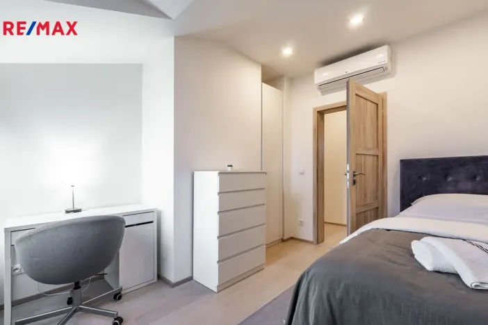 Prodej činžovního domu, Karlovy Vary, Bulharská, 635 m2