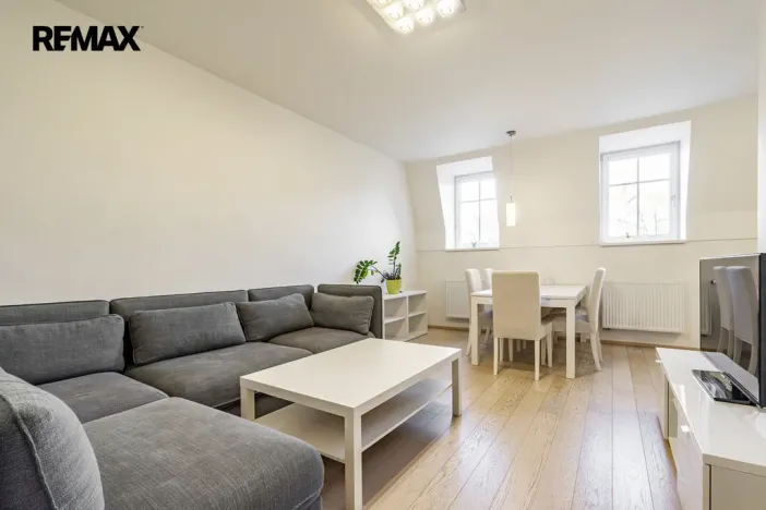 Prodej činžovního domu, Karlovy Vary, Bulharská, 635 m2