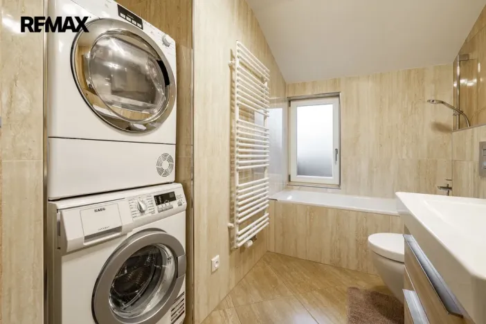 Prodej činžovního domu, Karlovy Vary, Bulharská, 635 m2