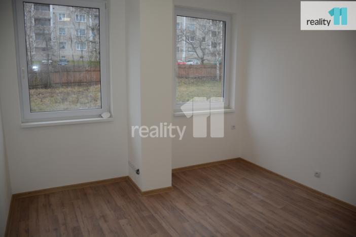 Pronájem kanceláře, Ostrov, Vančurova, 101 m2