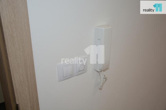 Pronájem kanceláře, Ostrov, Vančurova, 101 m2