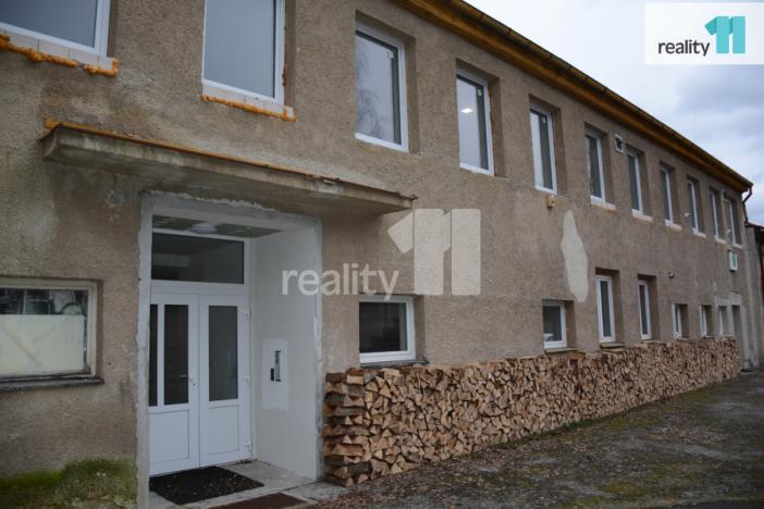 Pronájem kanceláře, Ostrov, Vančurova, 101 m2