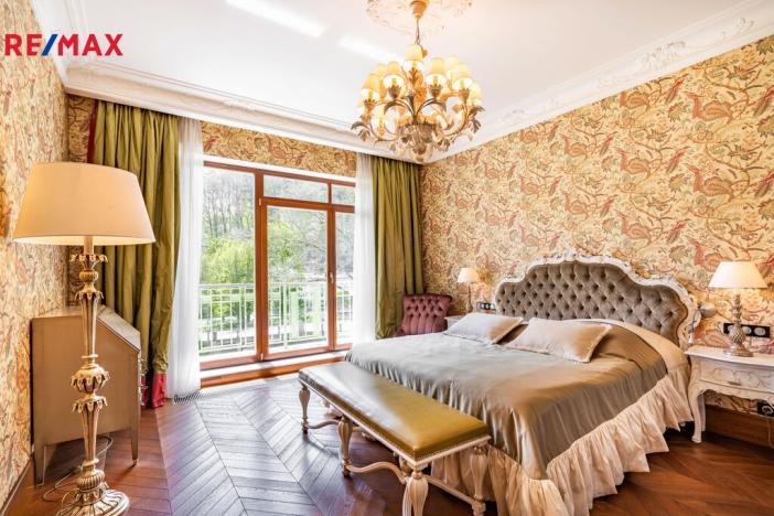 Prodej bytu 6+kk a větší, Karlovy Vary, U Imperiálu, 251 m2