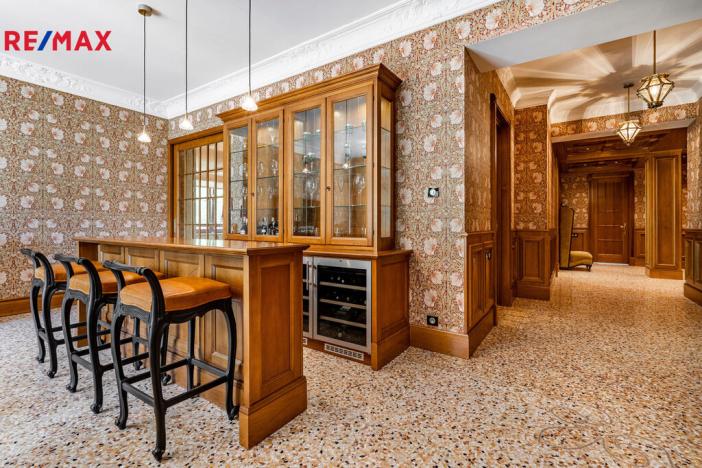 Prodej bytu 6+kk a větší, Karlovy Vary, U Imperiálu, 251 m2