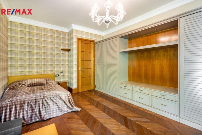 Prodej bytu 6+kk a větší, Karlovy Vary, U Imperiálu, 251 m2