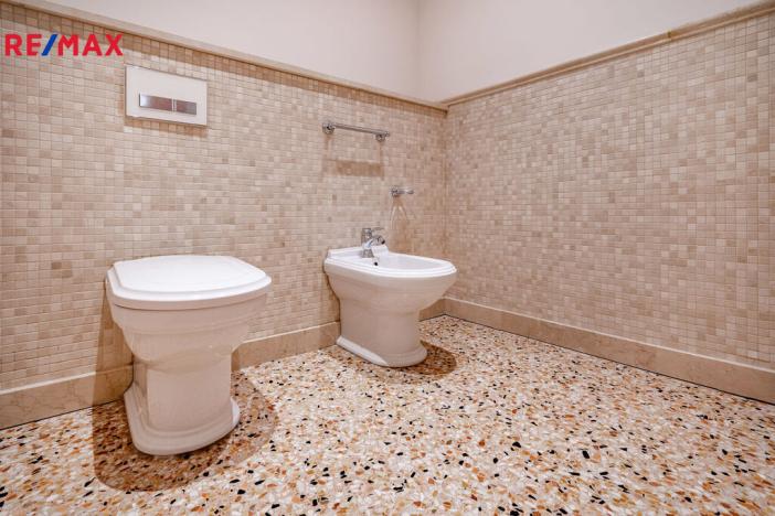 Prodej bytu 6+kk a větší, Karlovy Vary, U Imperiálu, 251 m2