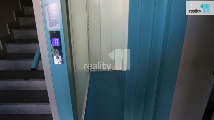 Prodej bytu 2+1, Ostrava - Přívoz, Arbesova, 63 m2