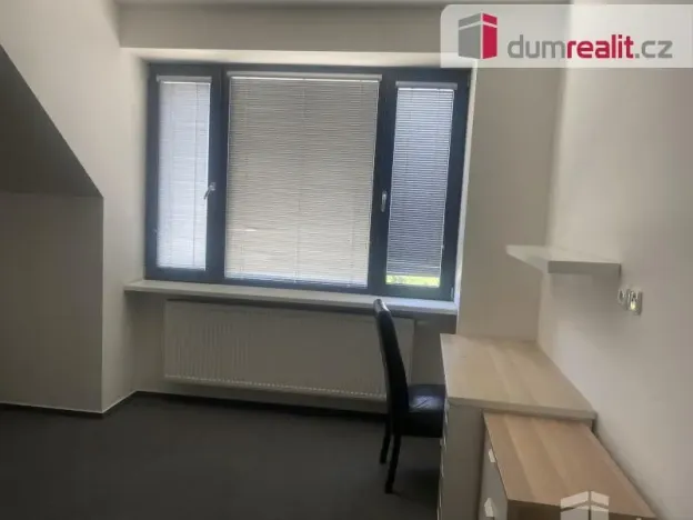 Pronájem bytu 1+kk, Praha - Hostavice, Pilská, 16 m2