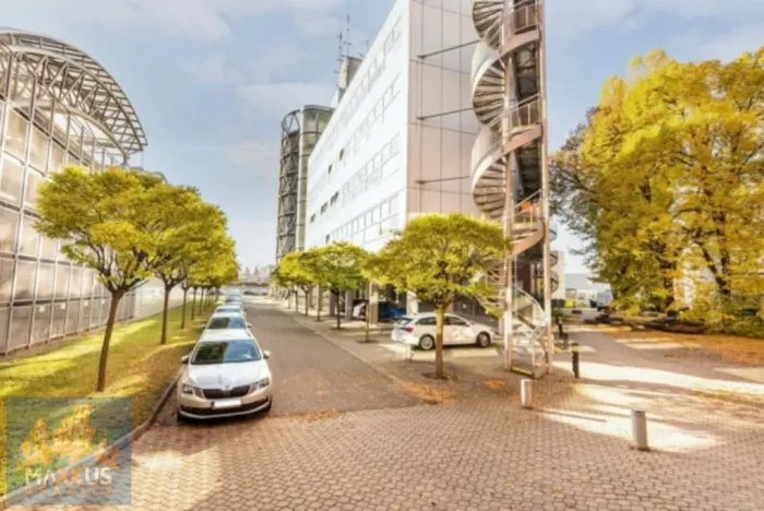 Pronájem kanceláře, Brno - Zábrdovice, Plynárenská, 910 m2