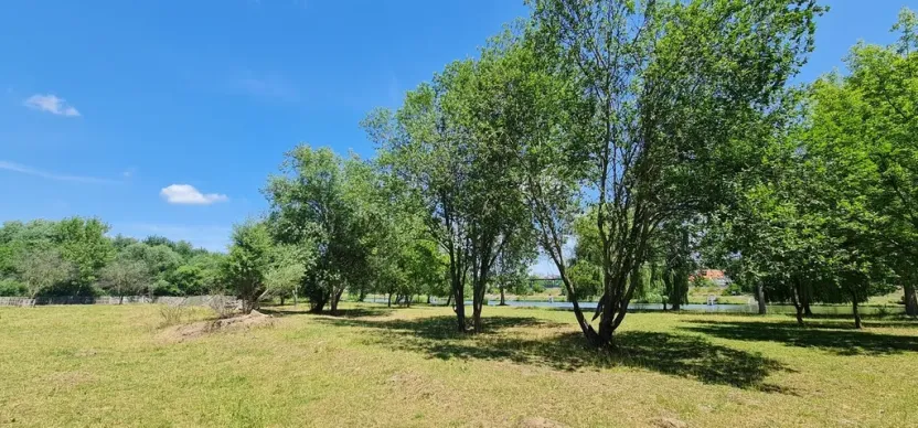 Prodej pozemku, Praha - Zbraslav, 10828 m2