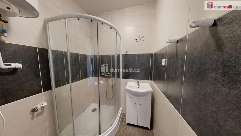 Pronájem bytu 1+1, Opava - Komárov, Podvihovská, 37 m2