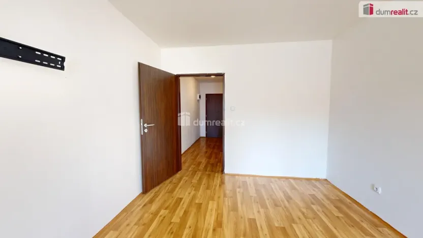 Pronájem bytu 1+1, Opava - Komárov, Podvihovská, 37 m2