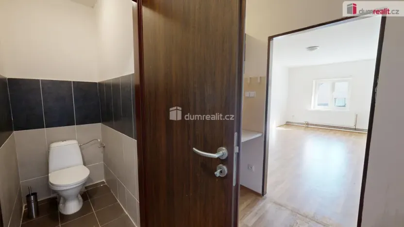 Pronájem bytu 1+1, Opava - Komárov, Podvihovská, 37 m2