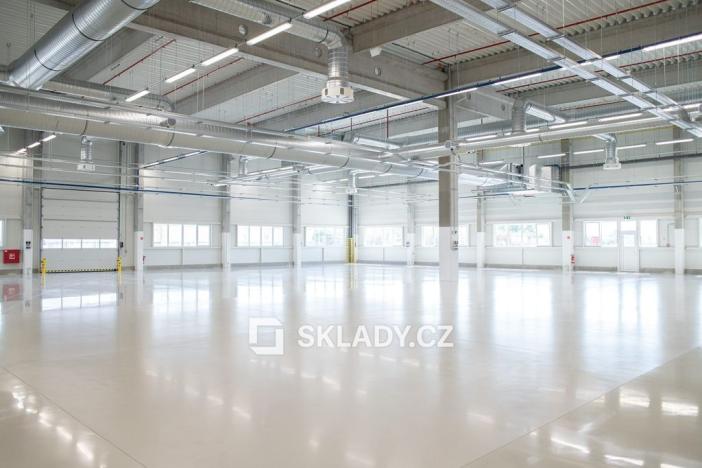 Pronájem skladu, Rokycany, 4400 m2