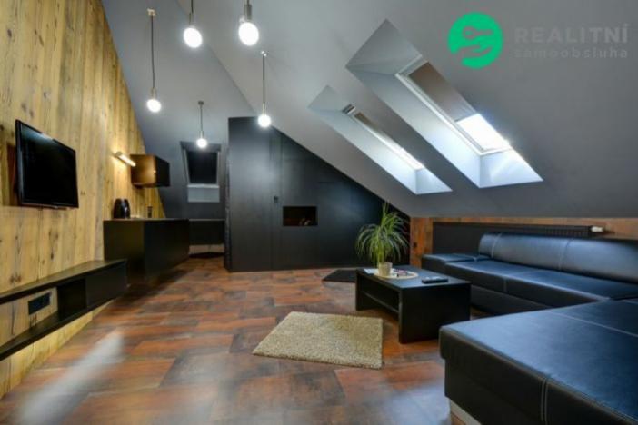 Prodej obchodního prostoru, Šumperk, Dr. E. Beneše, 1100 m2