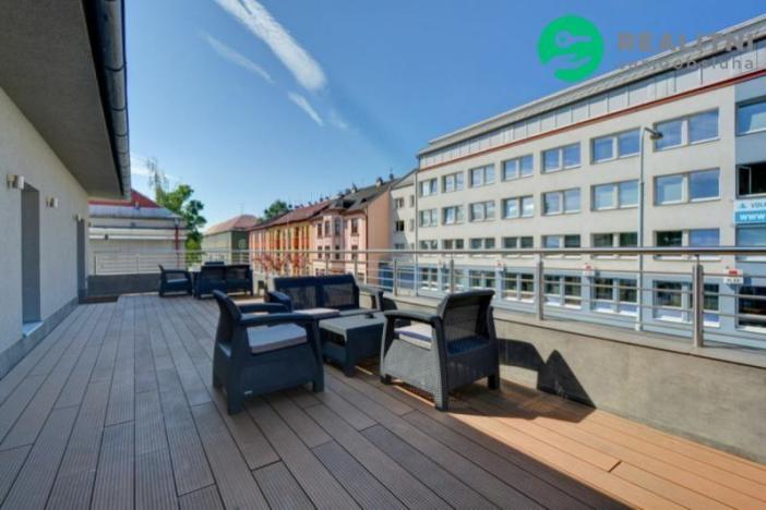 Prodej obchodního prostoru, Šumperk, Dr. E. Beneše, 1100 m2