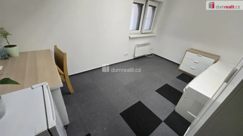 Pronájem bytu 1+kk, Praha - Hostavice, Pilská, 15 m2