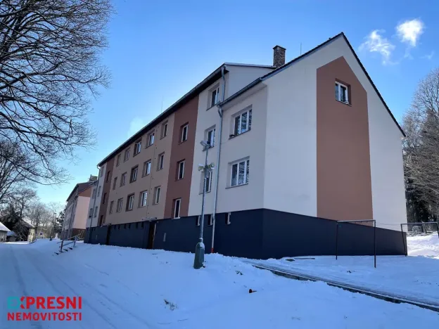 Prodej bytu 3+1, Nová Pec - Nové Chalupy, 76 m2