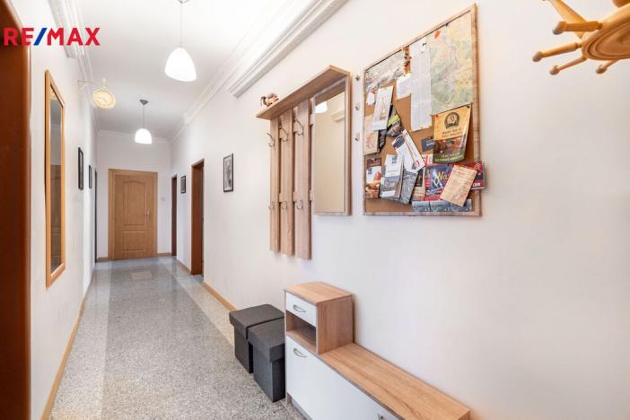 Prodej bytu 3+1, Karlovy Vary, Dr. Davida Bechera, 98 m2