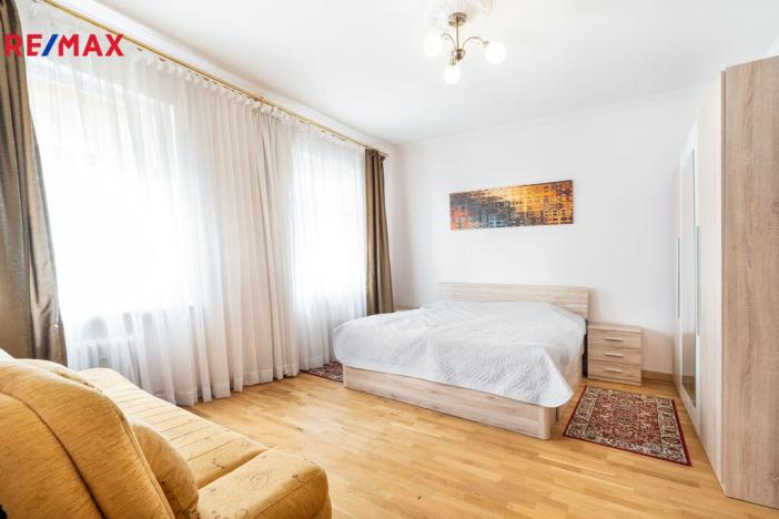 Prodej bytu 3+1, Karlovy Vary, Dr. Davida Bechera, 98 m2