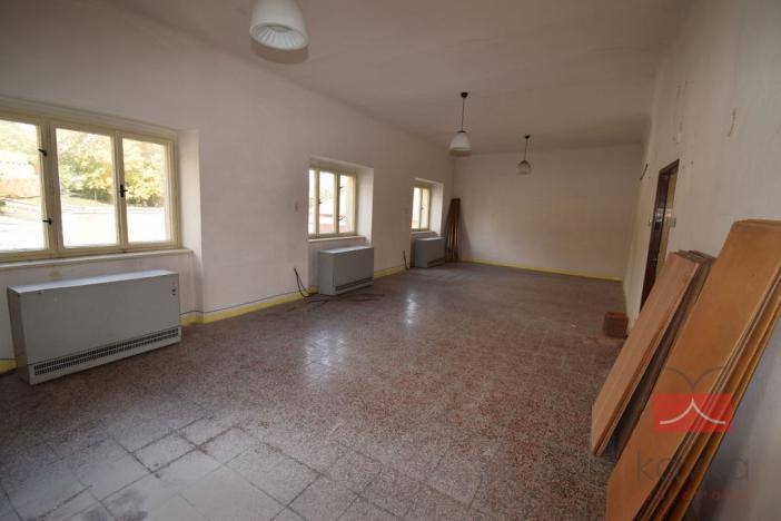 Pronájem komerční nemovitosti, Pelhřimov, Svatovítské náměstí, 175 m2