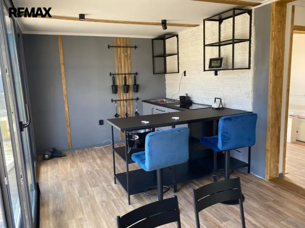 Prodej atypického bytu, Ostrov, Karlovarská, 39 m2