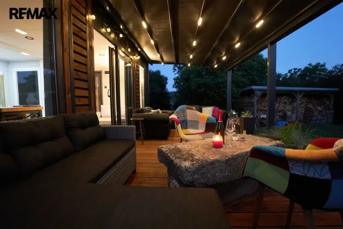 Prodej atypického bytu, Ostrov, Karlovarská, 39 m2