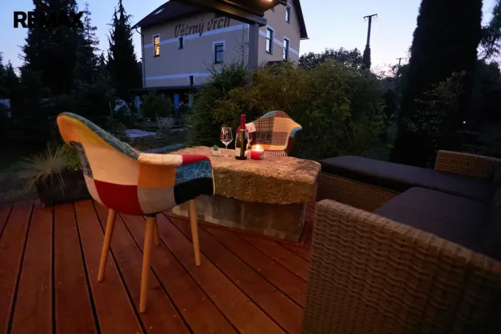 Prodej atypického bytu, Ostrov, Karlovarská, 39 m2