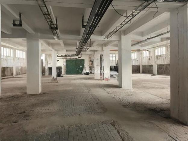 Pronájem výrobních prostor, Králův Dvůr, Tovární, 1000 m2