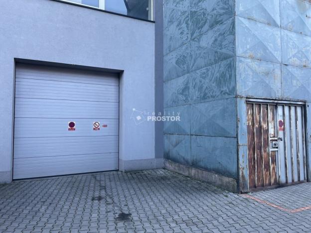 Pronájem výrobních prostor, Králův Dvůr, Tovární, 1000 m2