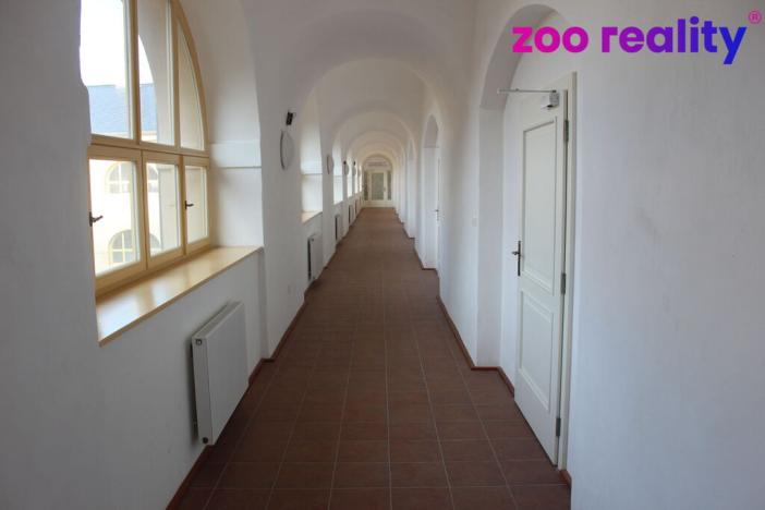 Pronájem kanceláře, Terezín, Akademická, 131 m2