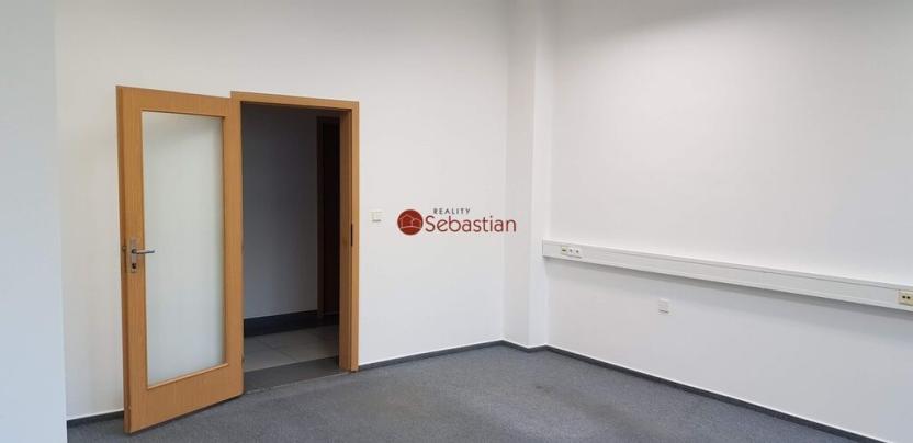 Pronájem kanceláře, Pelhřimov, Křemešnická, 105 m2