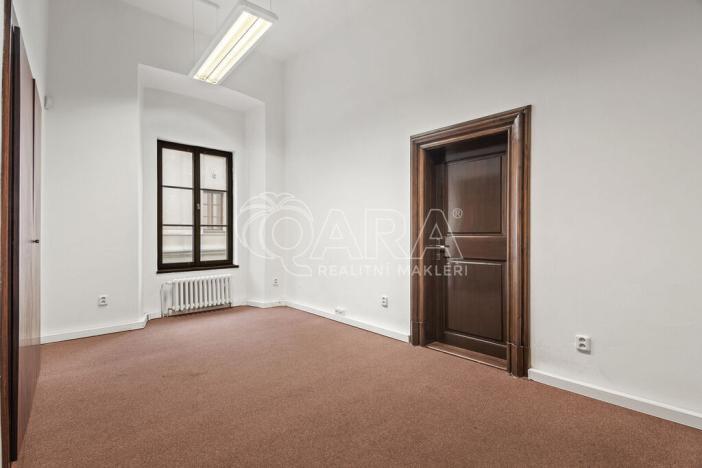 Pronájem kanceláře, Praha - Staré Město, Konviktská, 371 m2