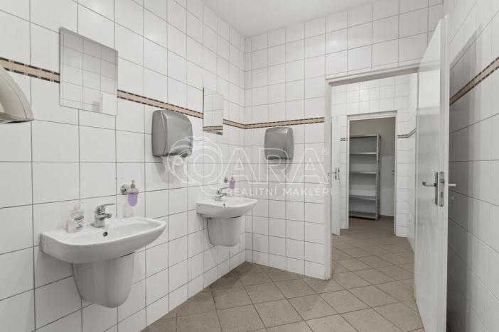 Pronájem kanceláře, Praha - Staré Město, Konviktská, 371 m2