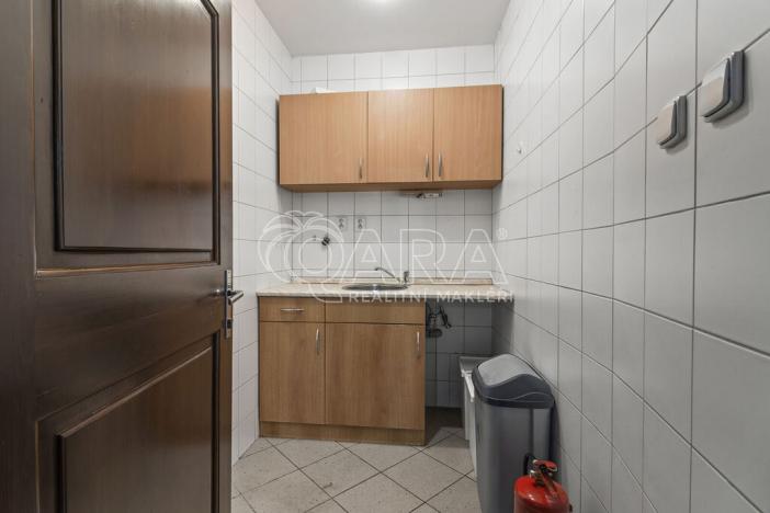 Pronájem kanceláře, Praha - Staré Město, Konviktská, 371 m2