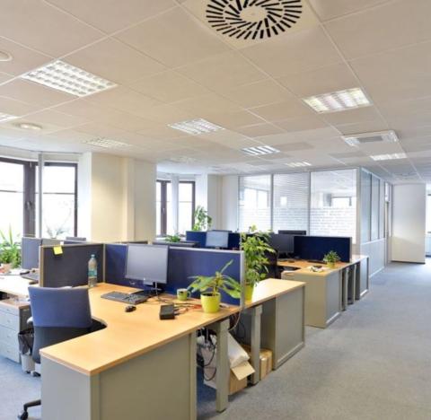 Pronájem kanceláře, Praha - Chodov, Hráského, 2700 m2