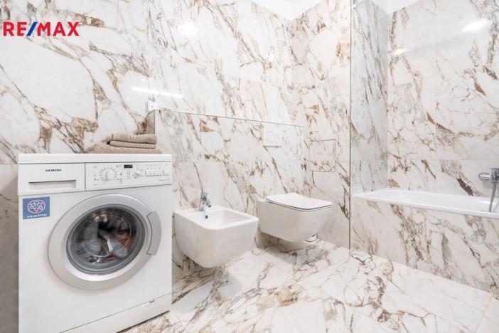 Prodej bytu 3+1, Karlovy Vary, Mariánskolázeňská, 119 m2