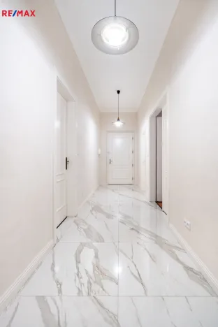 Prodej bytu 3+1, Karlovy Vary, Mariánskolázeňská, 119 m2