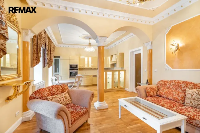 Prodej bytu 2+kk, Karlovy Vary, Mariánskolázeňská, 63 m2