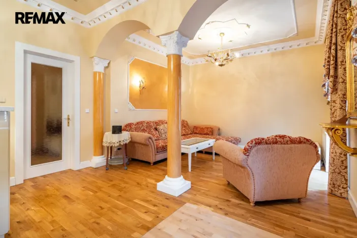 Prodej bytu 2+kk, Karlovy Vary, Mariánskolázeňská, 63 m2