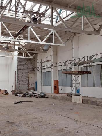 Pronájem výrobních prostor, Český Brod, 4600 m2